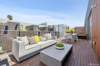 Photo #3: 425063642 Listing