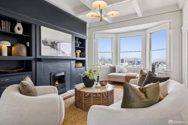 MLS: 425063648 Condo For Sale