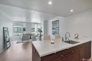 Photo #5: 425063674 Listing 