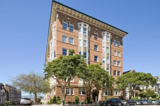 More Details about MLS # 425063729 : 1990 GREEN STREET #207