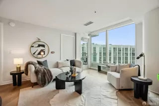 Photo #2: 425063881 Listing