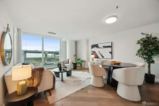 Photo #4: 425063881 Listing