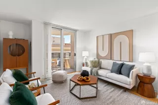 Photo #4: 425063983 Listing