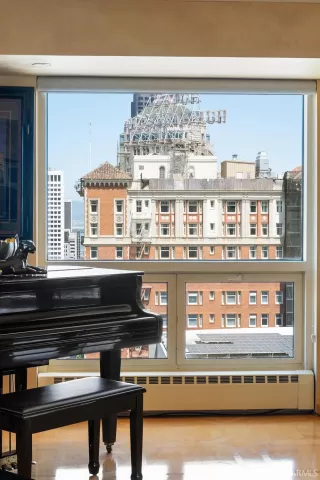 Photo #2: 425064000 Listing 