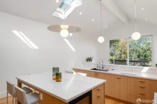 Photo #6: 425064163 Listing 