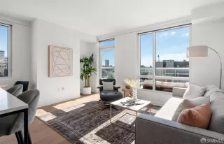 Photo #6: 425064186 Listing