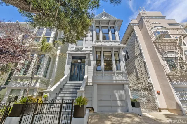 MLS: 425064419 Condo For Sale