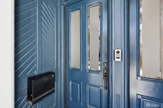 Photo #4: 425064419 Listing 