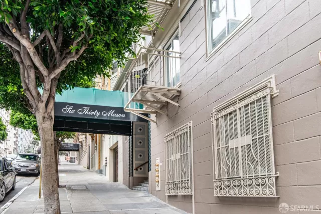 MLS: 425064461 Condo For Sale