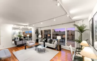 Photo #5: 425064490 Listing