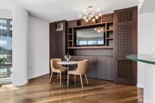 Photo #6: 425064635 Listing