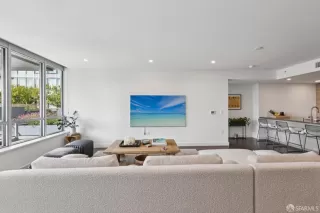 Photo #3: 425064763 Listing 