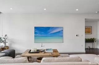 Photo #4: 425064763 Listing 