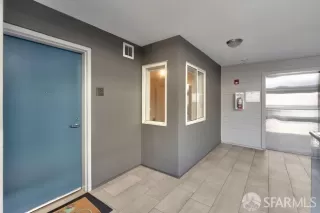 Photo #4: 425064781 Listing