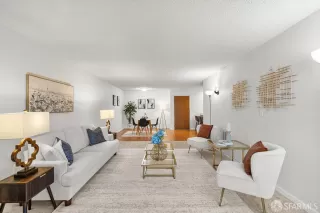 Photo #3: 425064895 Listing 