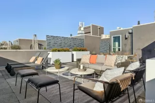 Photo #5: 425064960 Listing