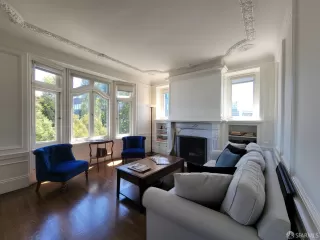 Photo #3: 425064978 Listing 