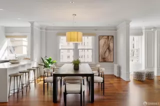 Photo #2: 425065177 Listing 