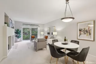 Photo #4: 425065427 Listing 