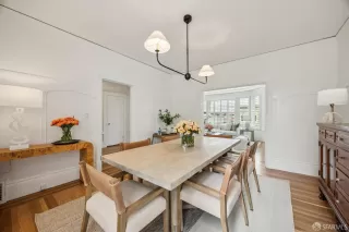 Photo #6: 425065467 Listing