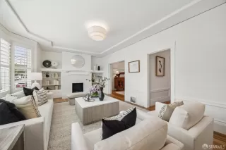 Photo #3: 425065469 Listing 