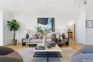 Photo #4: 425065504 Listing 