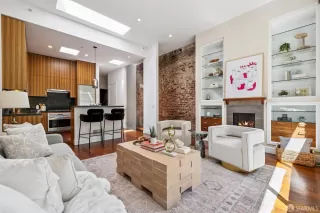 Photo #4: 425065620 Listing 