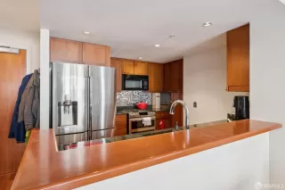 Photo #3: 425065728 Listing 