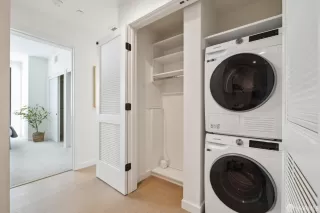 Photo #3: 425065837 Listing 