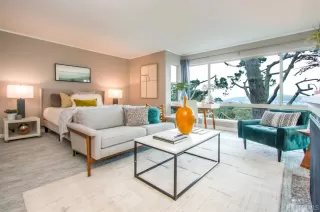 Photo #6: 425065864 Listing