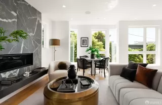 Photo #4: 425066115 Listing