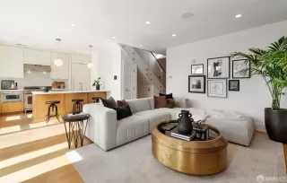 Photo #6: 425066115 Listing