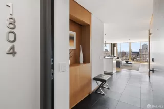 Photo #6: 425066302 Listing