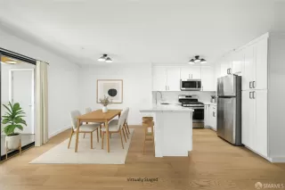 Photo #2: 425066455 Listing 