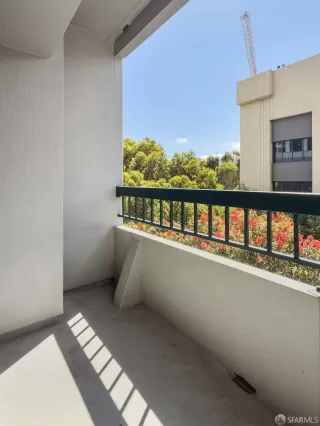 Photo #4: 425066623 Listing