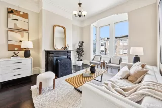 Photo #1: 425066640 Listing 