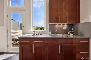 Photo #5: 425066640 Listing 