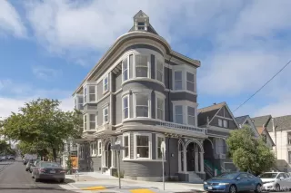 Photo #2: 425066748 Listing 