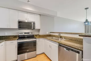 Photo #4: 425067099 Listing 