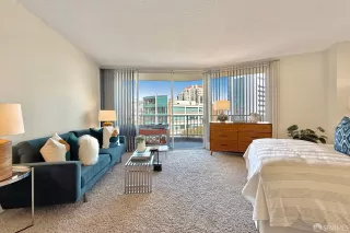 Photo #2: 425067184 Listing