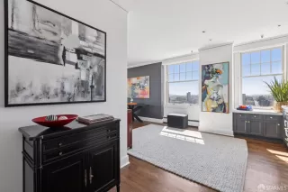 Photo #4: 425067340 Listing 