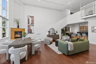 Photo #1: 425067434 Listing