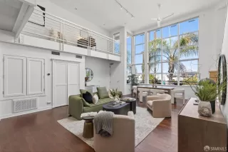 Photo #2: 425067434 Listing