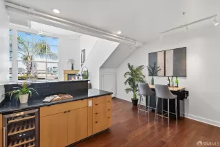 Photo #6: 425067434 Listing