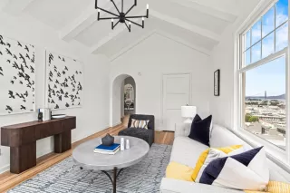 Photo #3: 425067527 Listing 