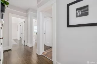 Photo #4: 425067675 Listing 
