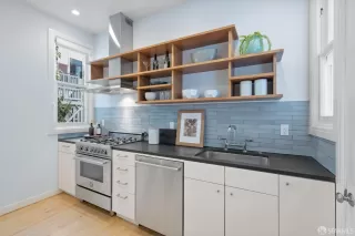 Photo #3: 425067755 Listing 