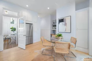 Photo #6: 425067755 Listing 