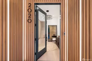 Photo #3: 425067757 Listing 