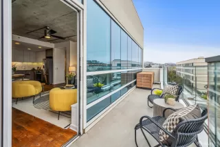 Photo #4: 425067787 Listing 